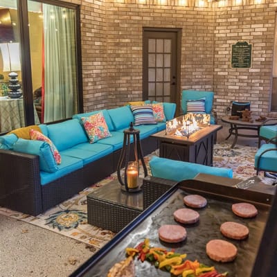 The Regent: Abilene Luxury Retreat w/ Patio & Fire