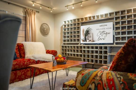 Cottage Clare - Sayles Ranch Gem