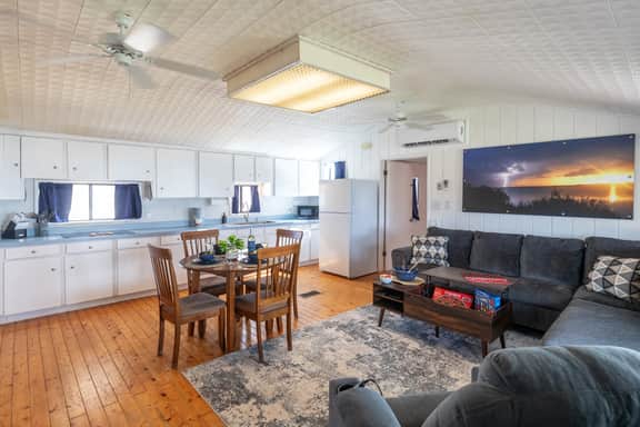 Sunset Lodge