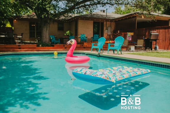 Historic Sayles Ranch- Pool and Amazing Decor!