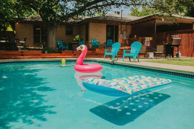Comfortable stays near Frontier Texas attractions